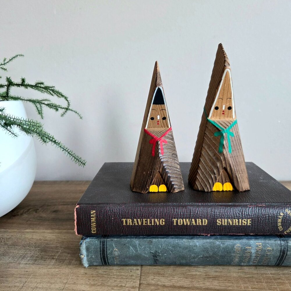 2 vintage Japanese Osugi Warabe hand painted wooden Kokeshi dolls.